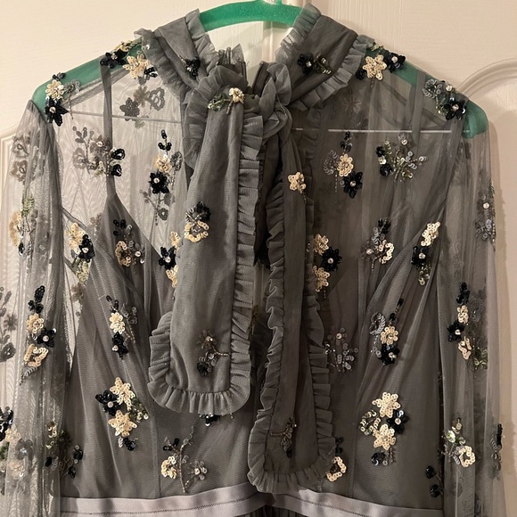 ⭐️NEW⭐️Needle & thread dress - Picture 3 of 9